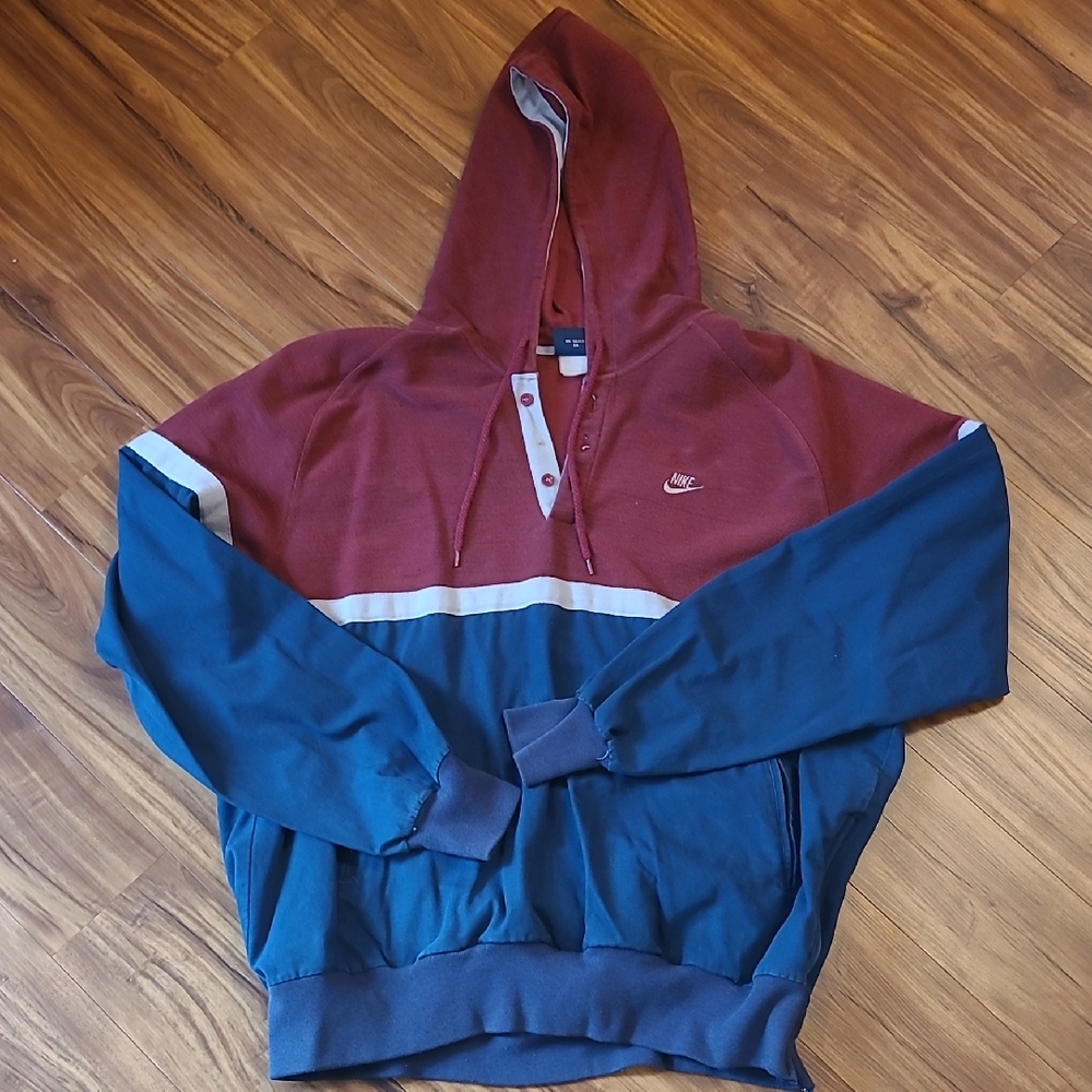 Vintage Nike Burgundy and Navy Pullover